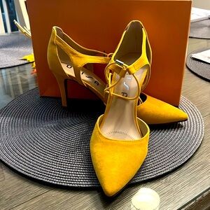 UNISA (YANNIA) Lace up heeled heels Yellow Mustard NEW!! Suede size 8 M